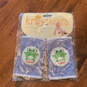 New Ah Goo Baby Kneekers - Baby Knee Pads - blue with frog NWT